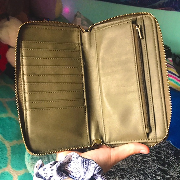 Olive Green, Floral Wallet - Picture 3 of 5